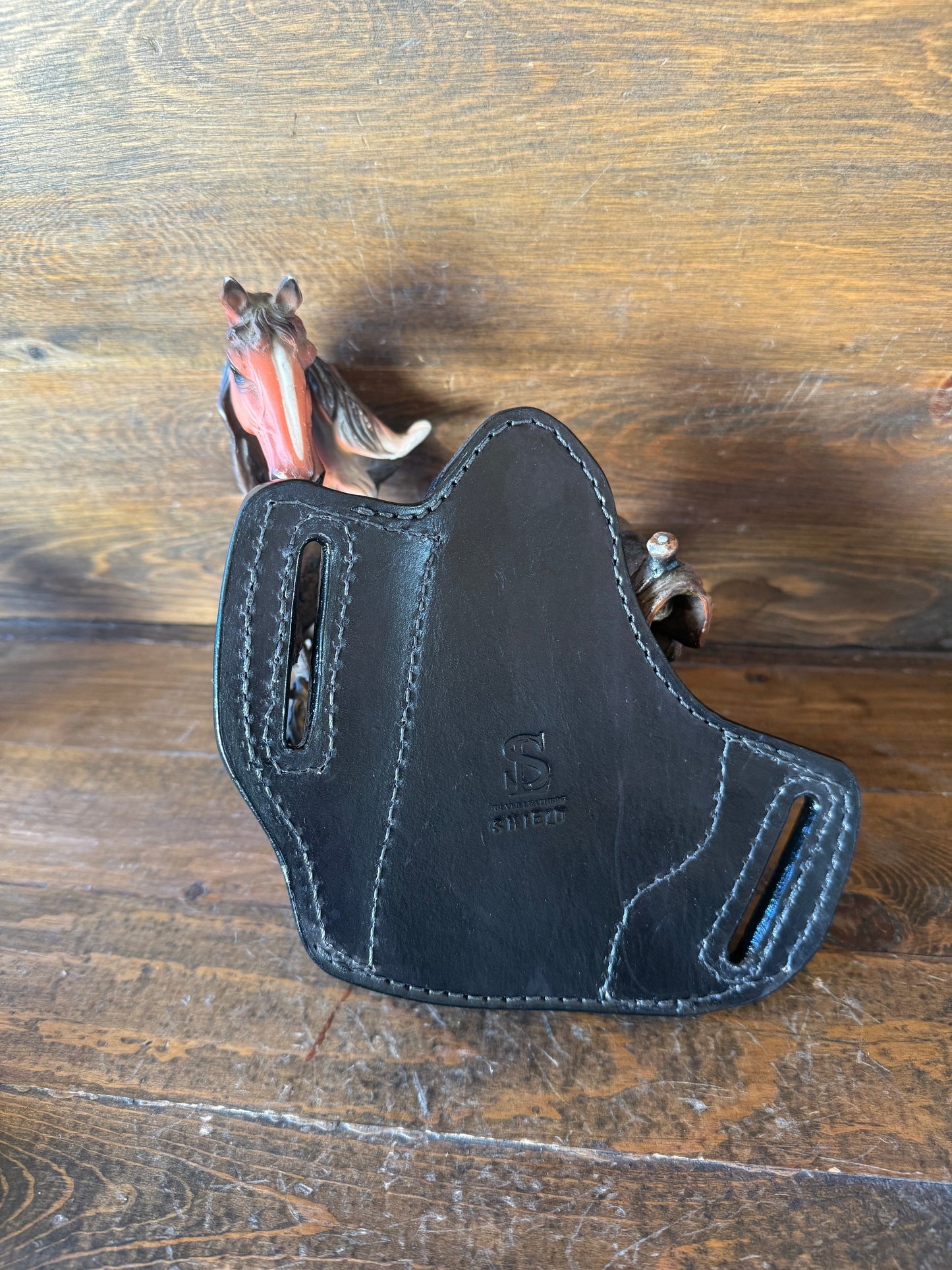 Black ostrich skin holster ( M&P Shields )