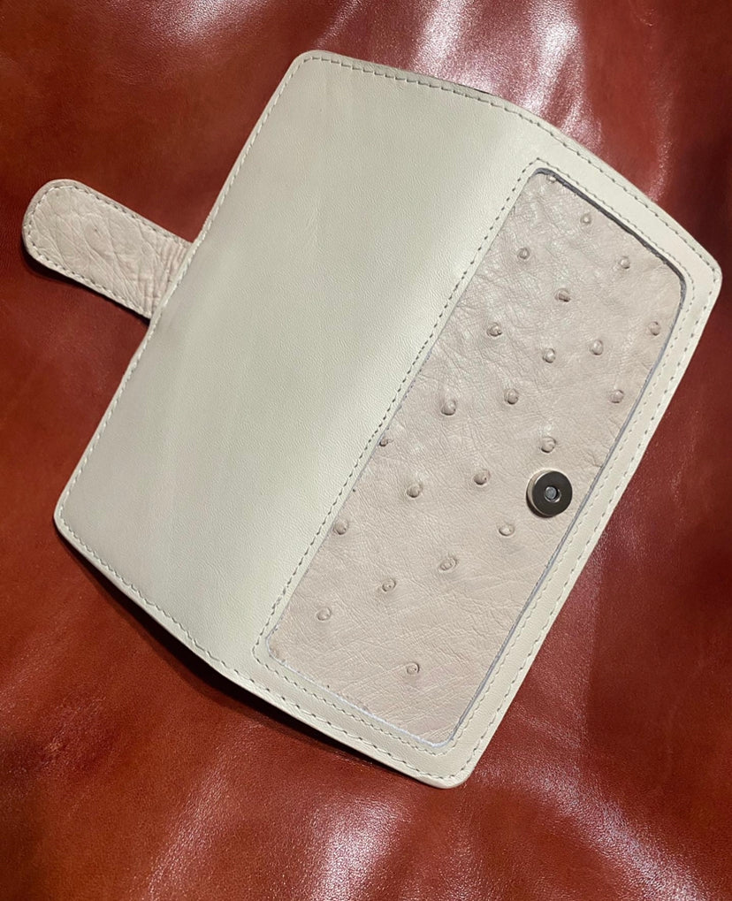 White ostrich women’s ostrich wallet