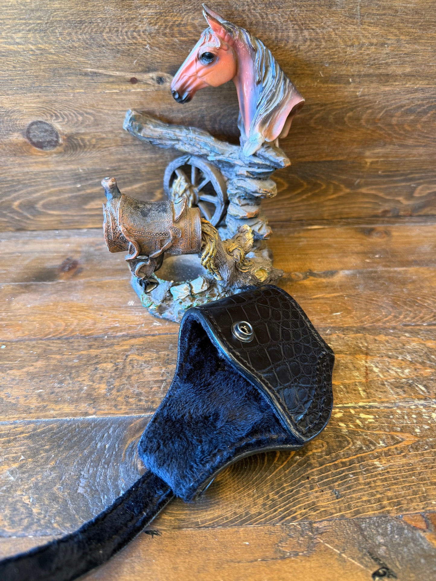 Black alligator skin luxury compact holster (1911)