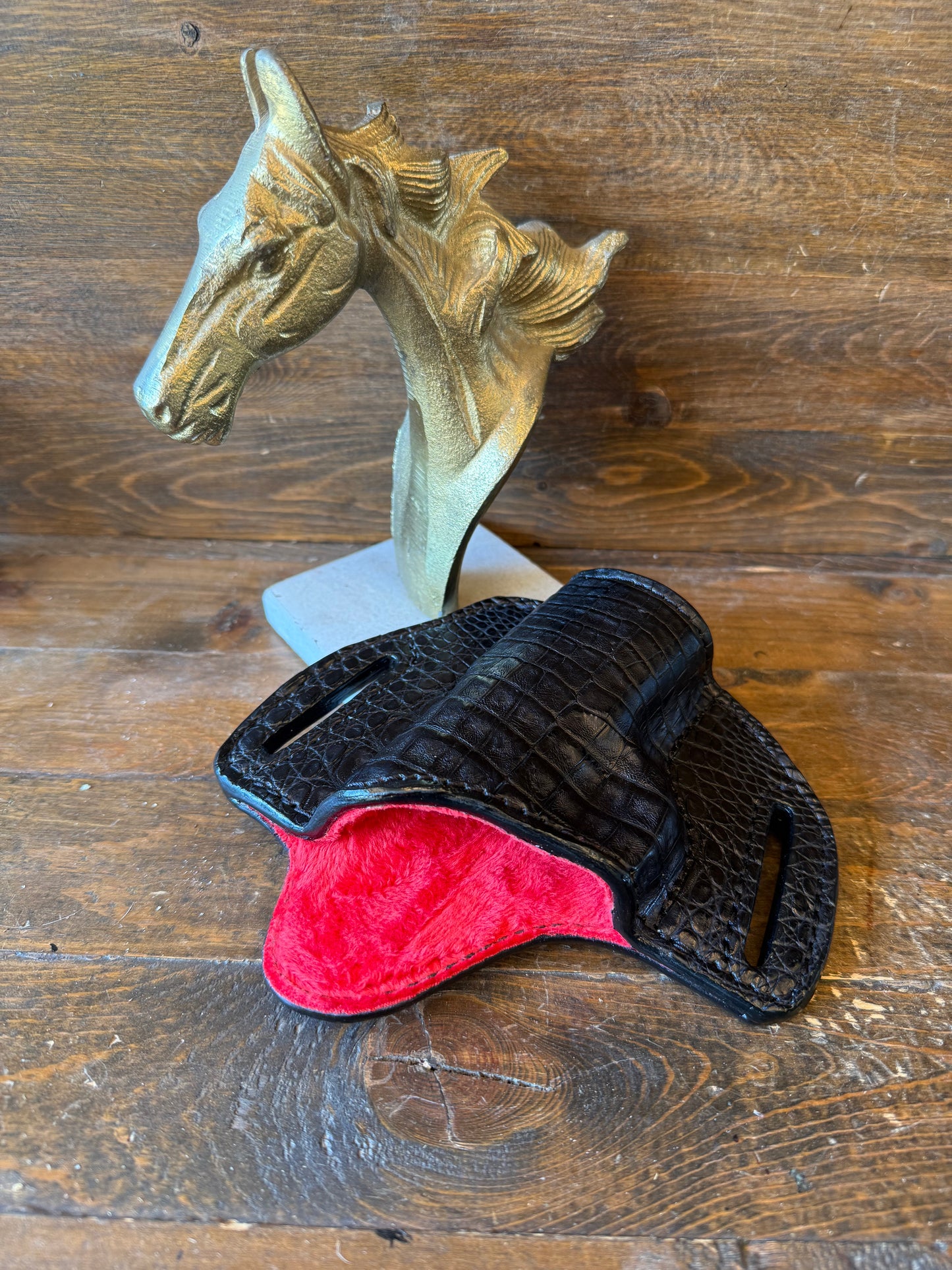 Black/Red Crocodile luxury holster (1911)