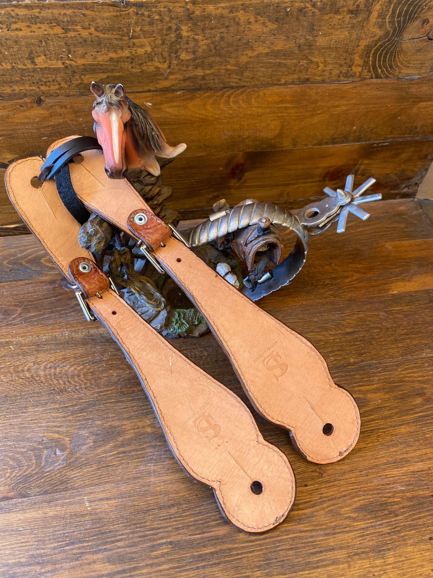 Conac crocodile spur straps