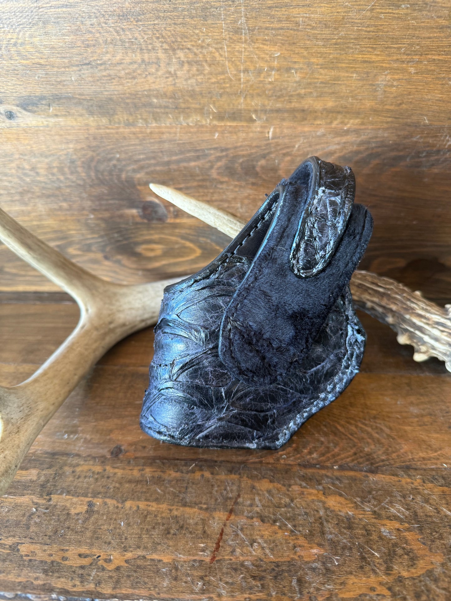 Gray Pirarucu skin compact holster (1911)