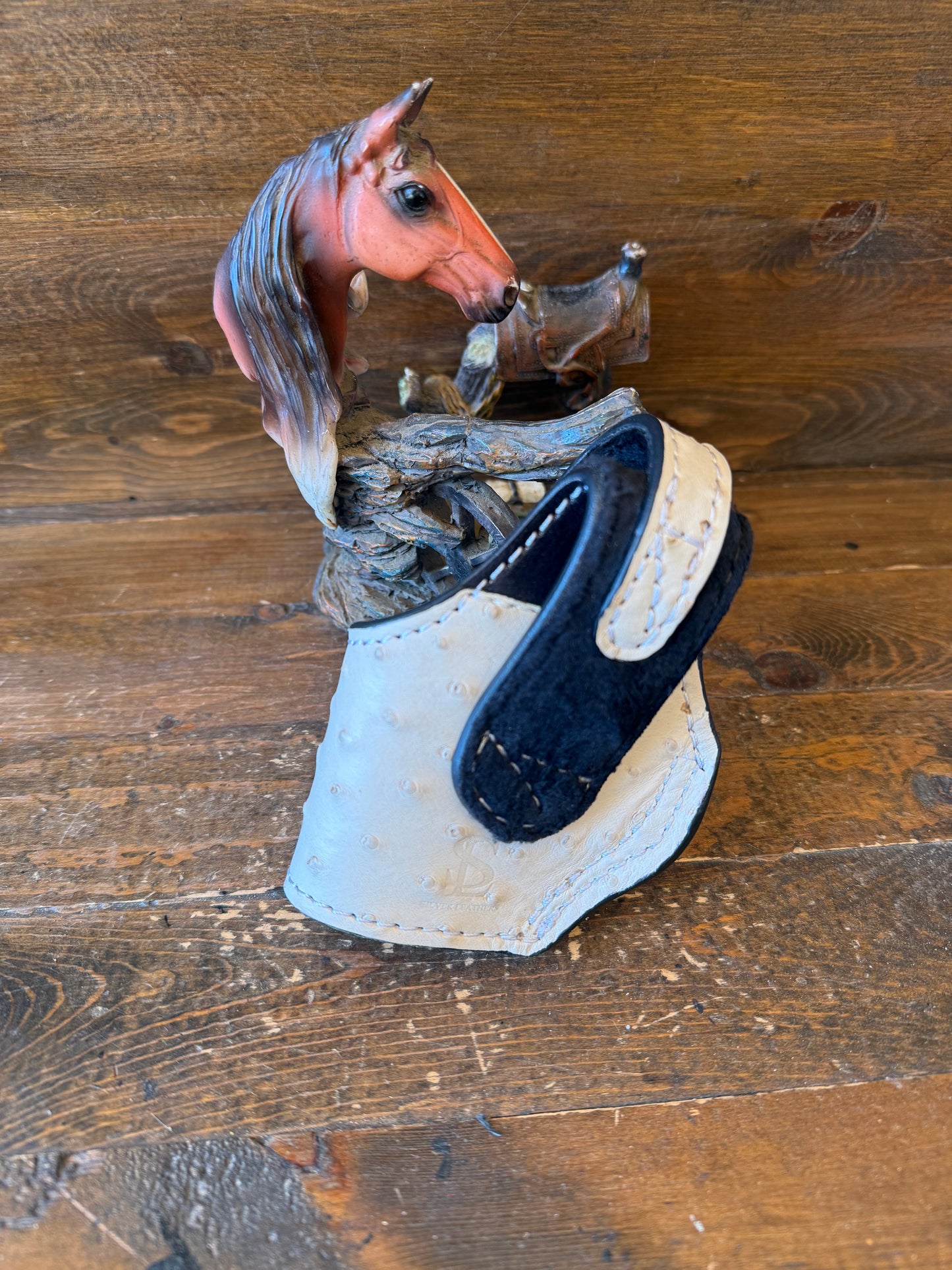 White/bone ostrich compact holster (1911)