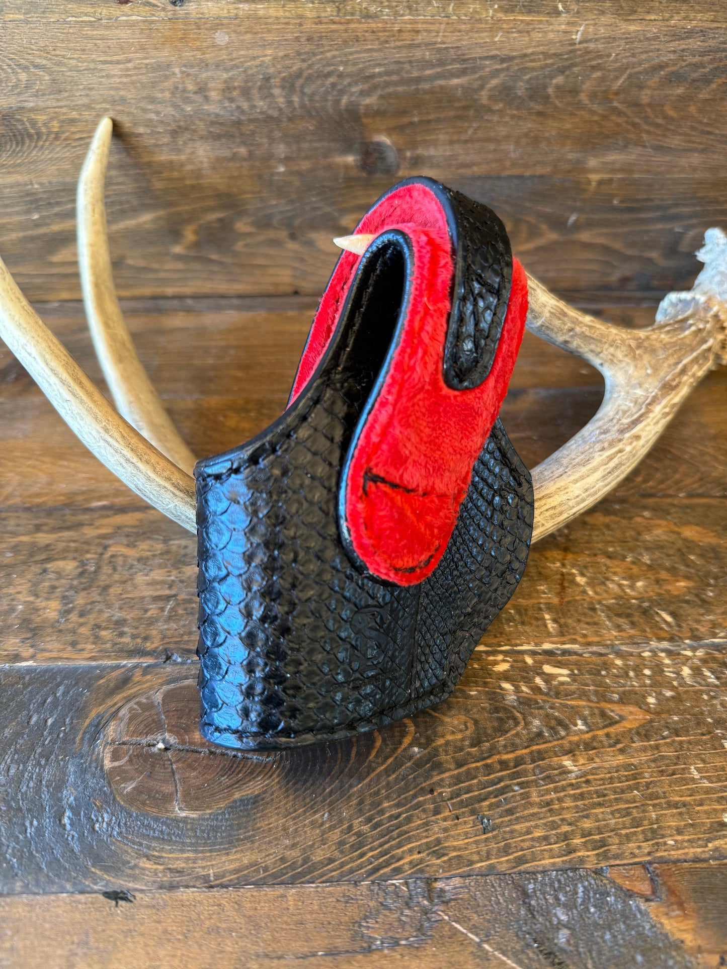 Black/Red snake skin luxury compact holster (1911)