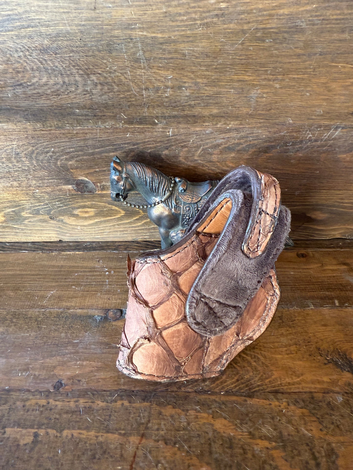 Light brown Pirarucu skin compact holster (1911)