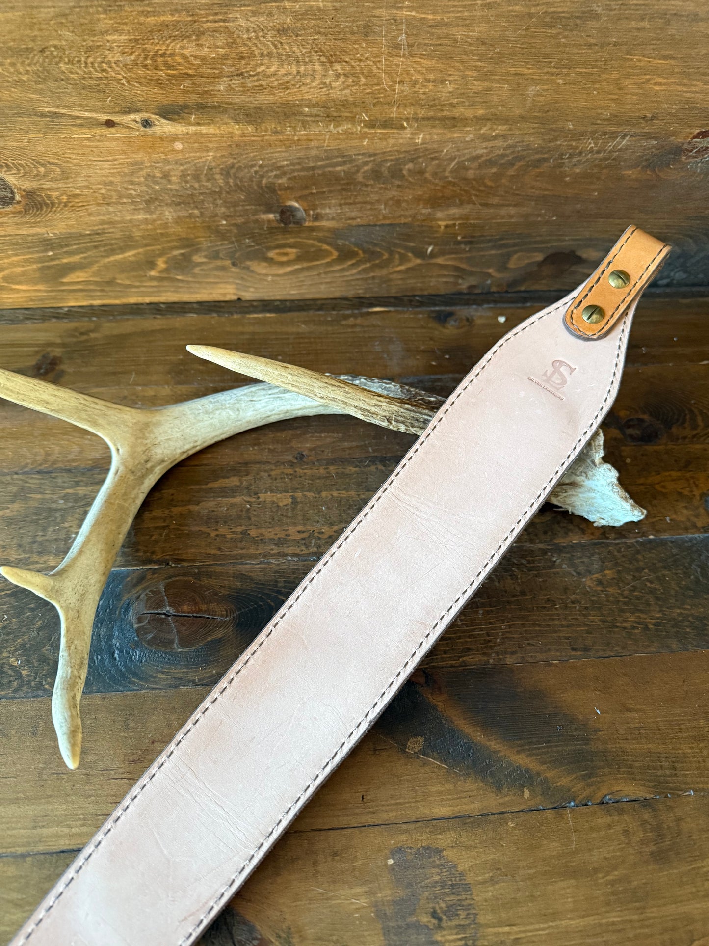 Brown crocodrile skin rifle sling
