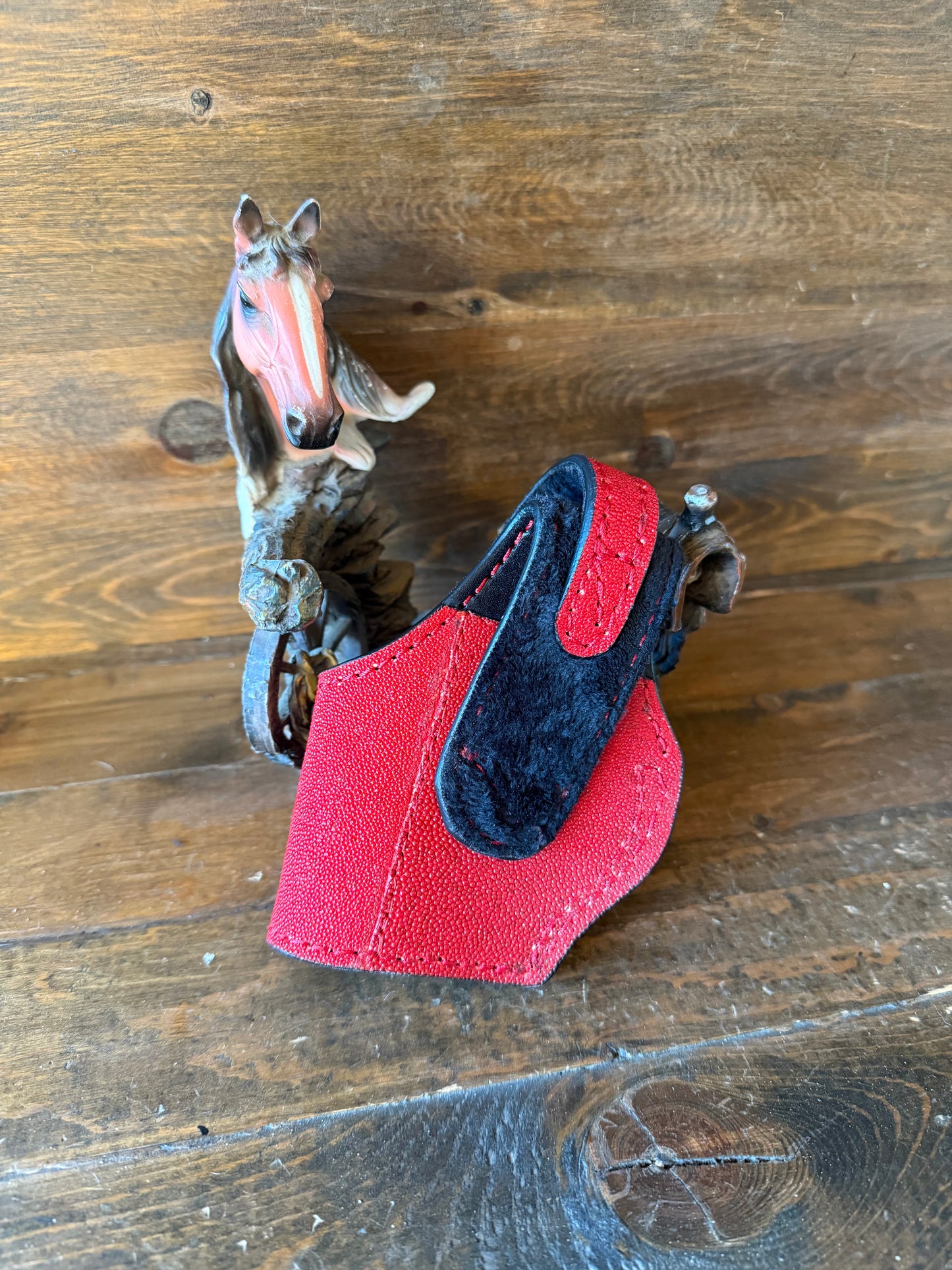 Red Stingray skin luxury compact holster ( 1911 )