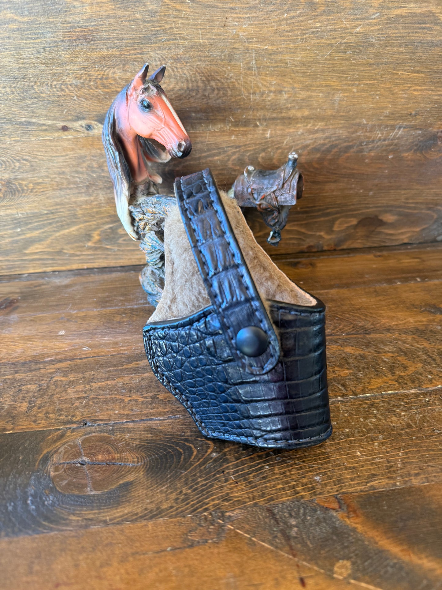 Deluxe black crocodile compact holster (1911)