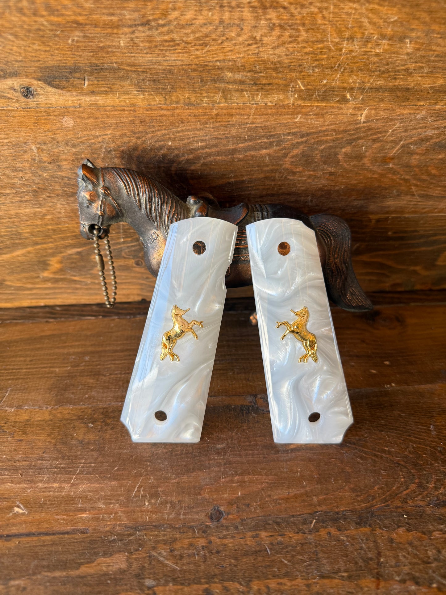 Pearl gold horse grips (1911)