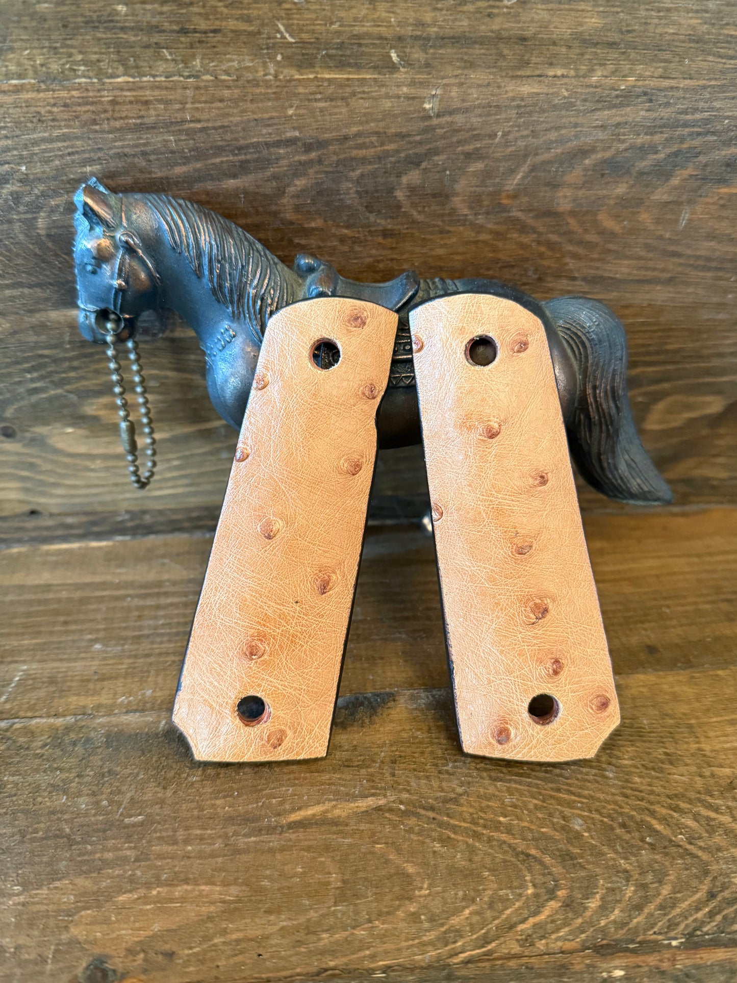 Honey ostrich skin luxury grips ( 1911 )