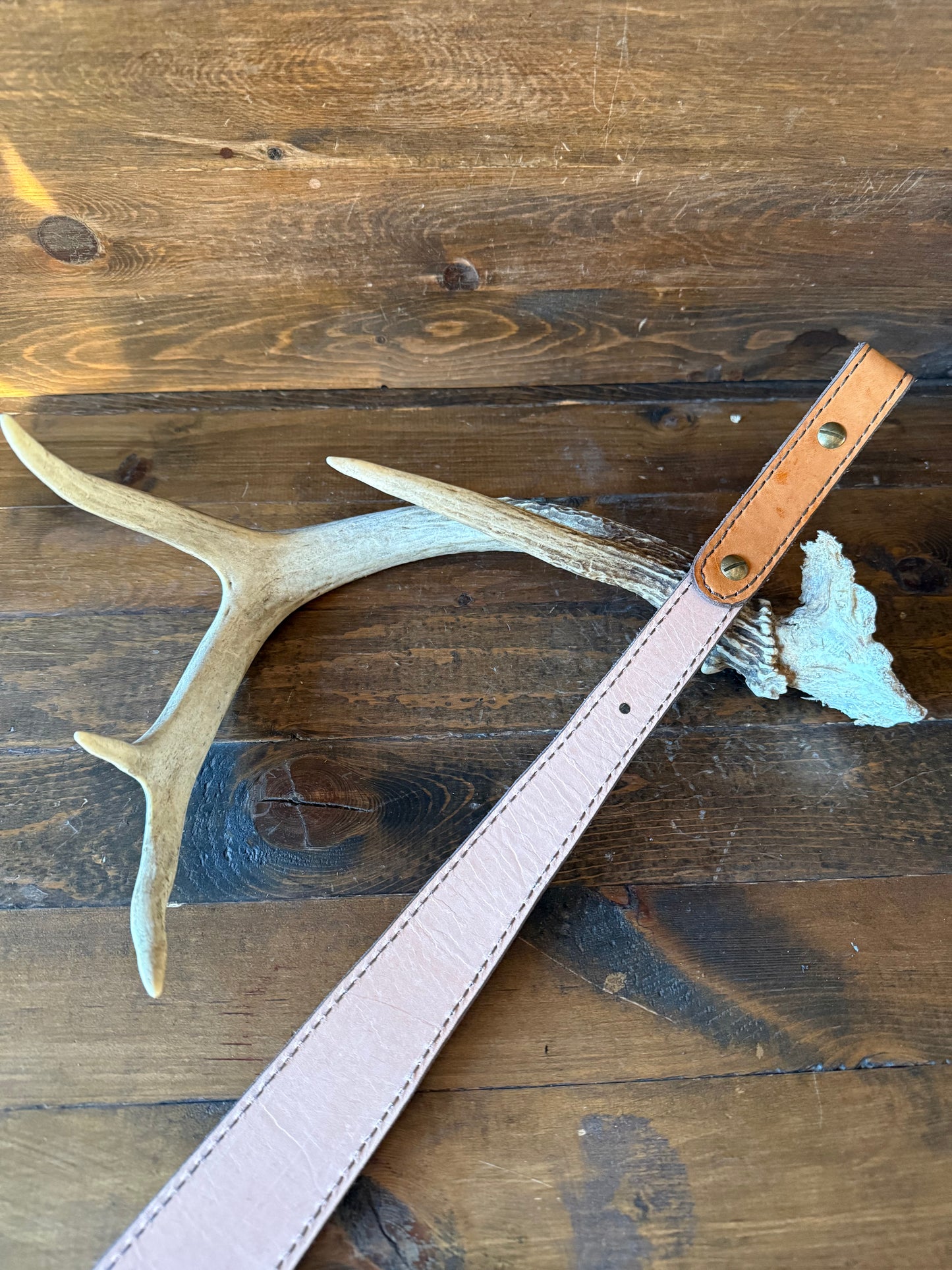 Brown crocodrile skin rifle sling