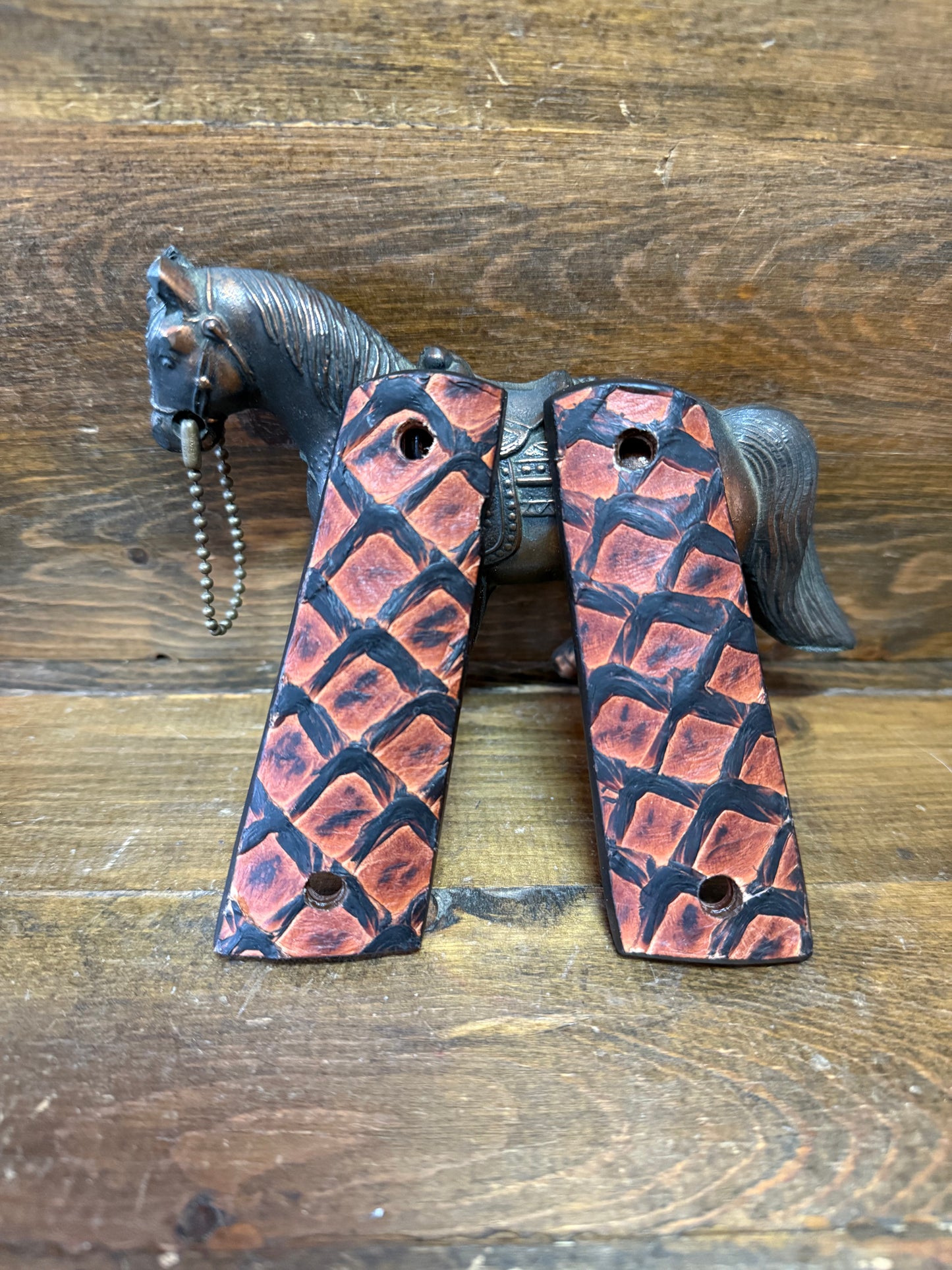 Honey Conac Pirarucu fish skin luxury grips ( 1911 )