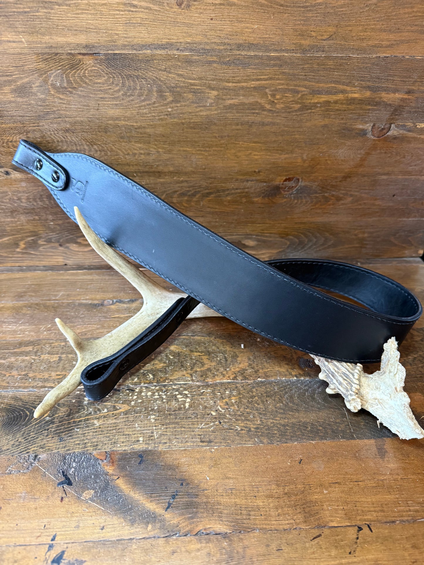 Black/black snake skin rifle sling