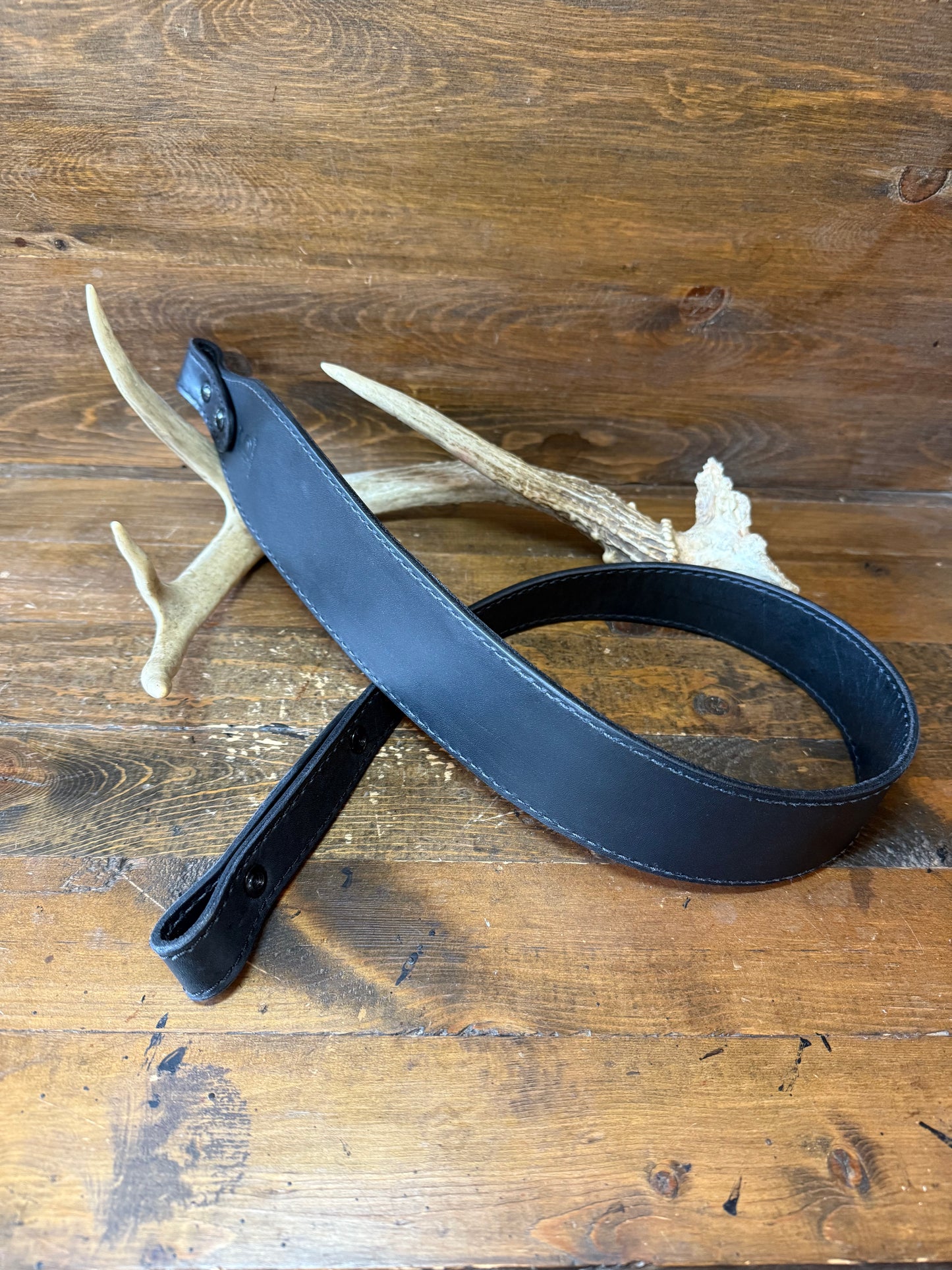 Black/black ostrich skin rifle sling
