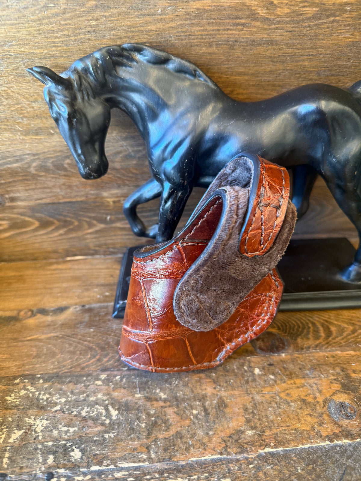 Conac/Gold alligator compact holster (1911)