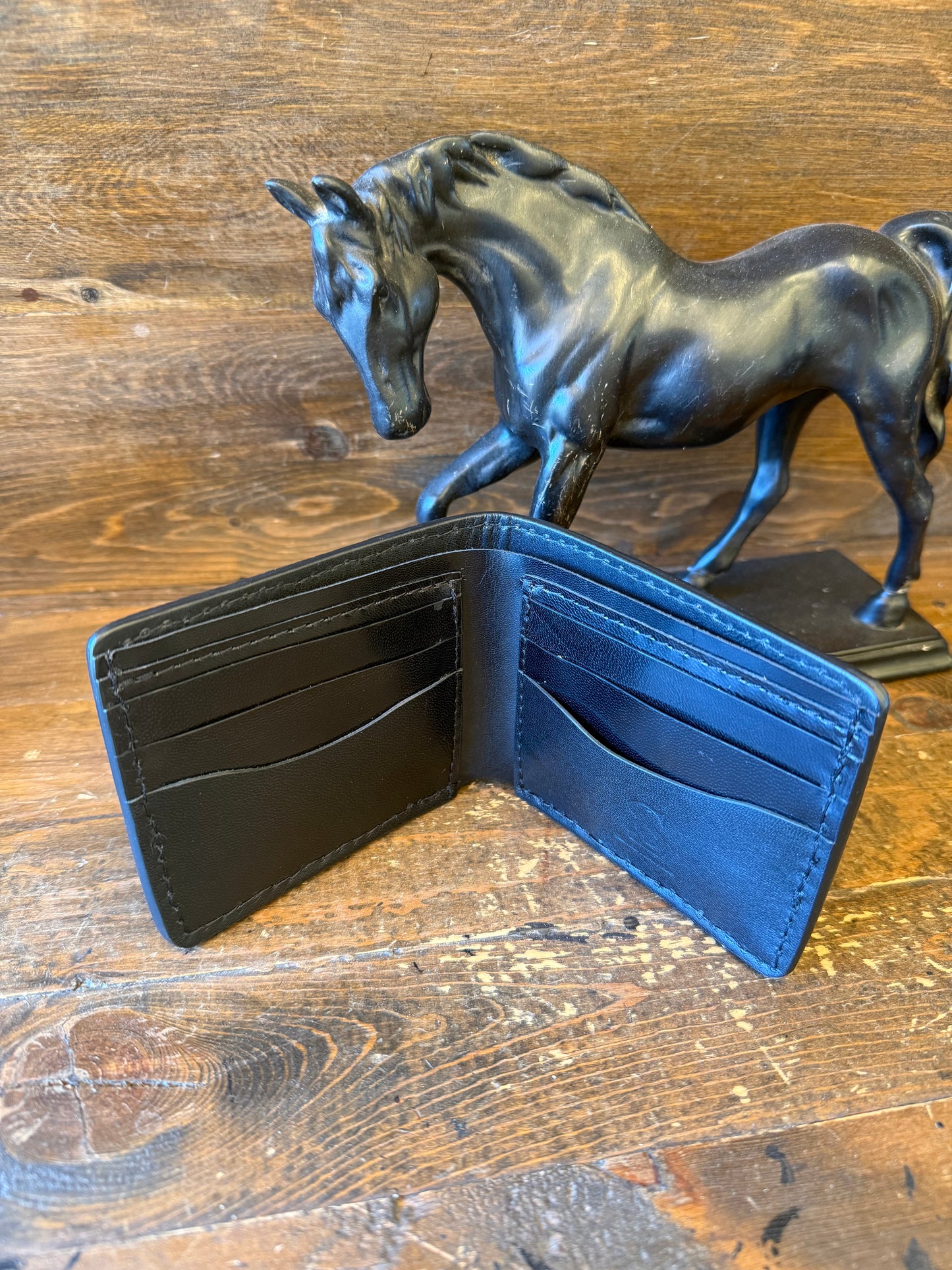 Black diamond stingray skin wallet