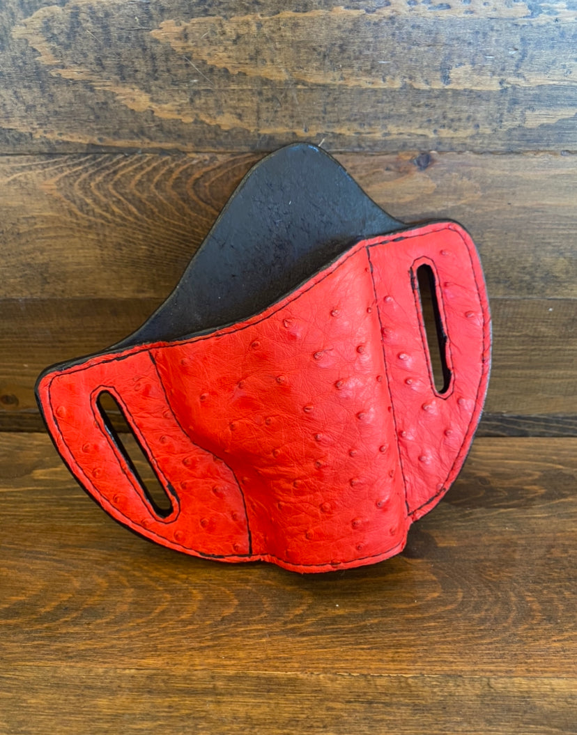 Clearance - Red ostrich holster for 1911 models / Funda avestruz