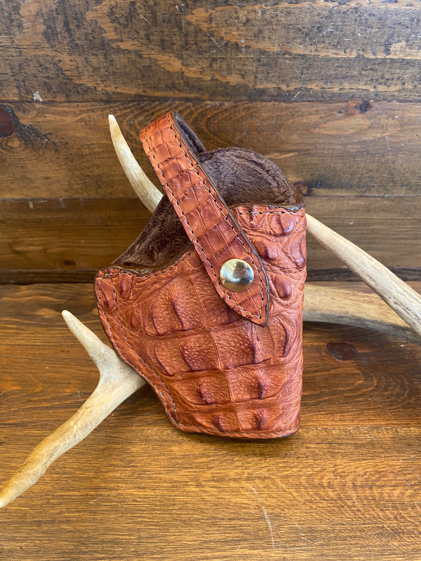 Crocodile neck holster for 1911
