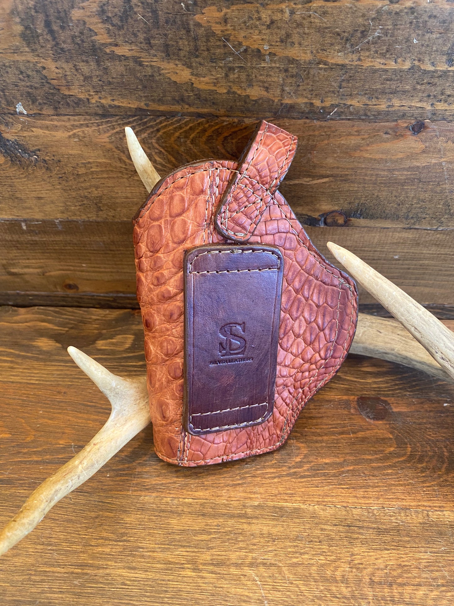 Crocodile neck holster for 1911