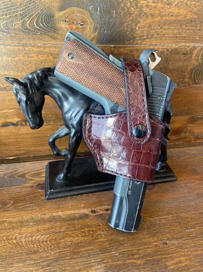 Black cherry alligator compact holster (1911)