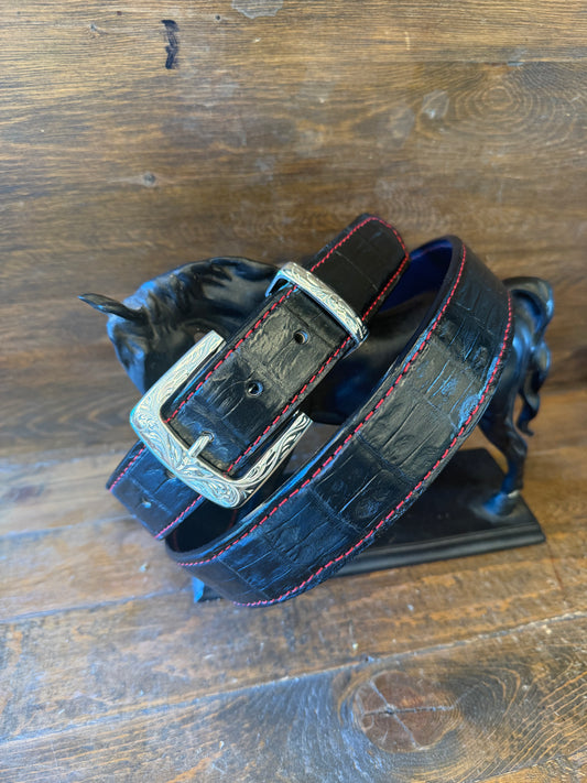 Black/red crocodrile belt