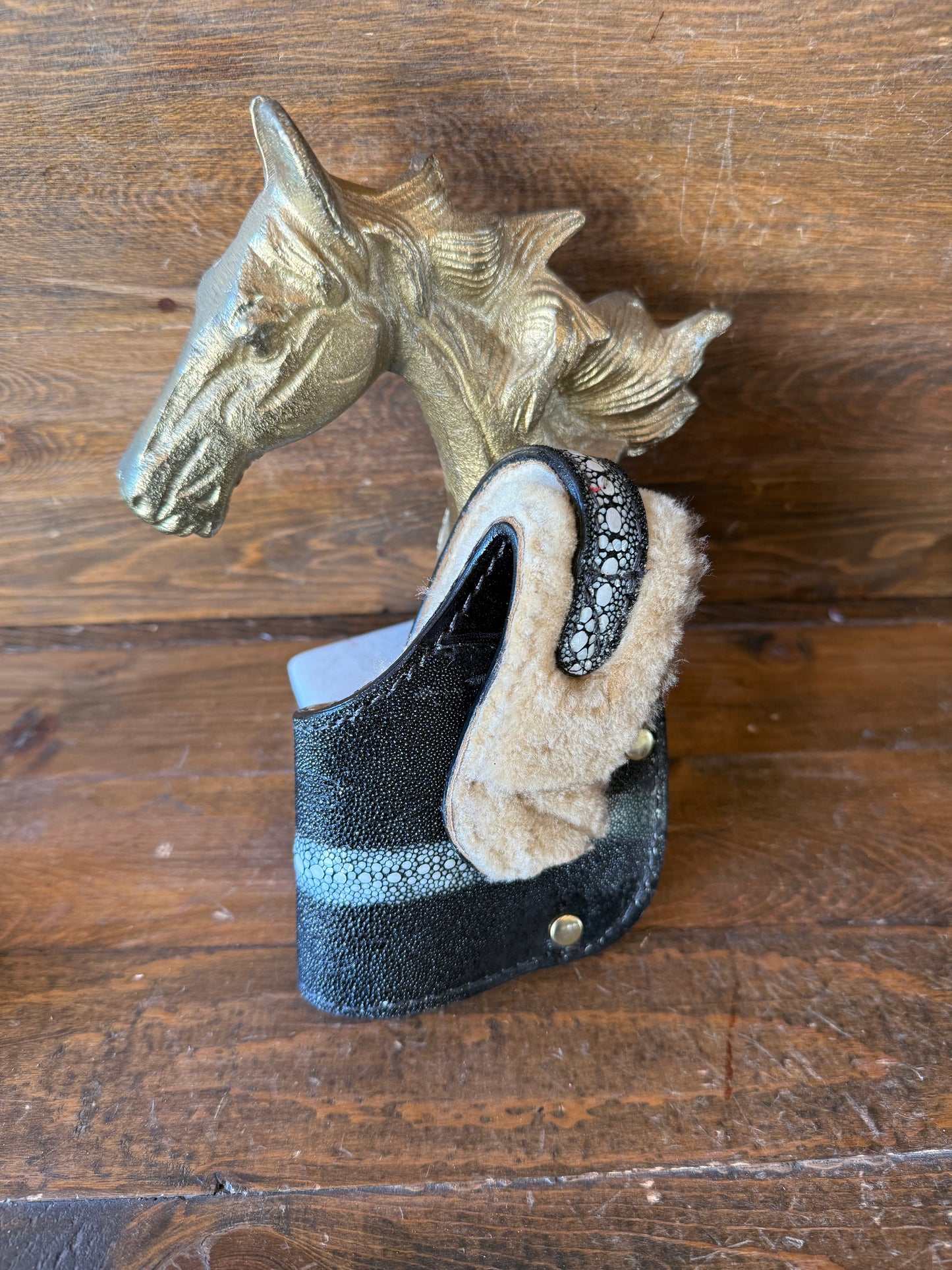 Black/gold row stingray skin Deluxe holster (1911)