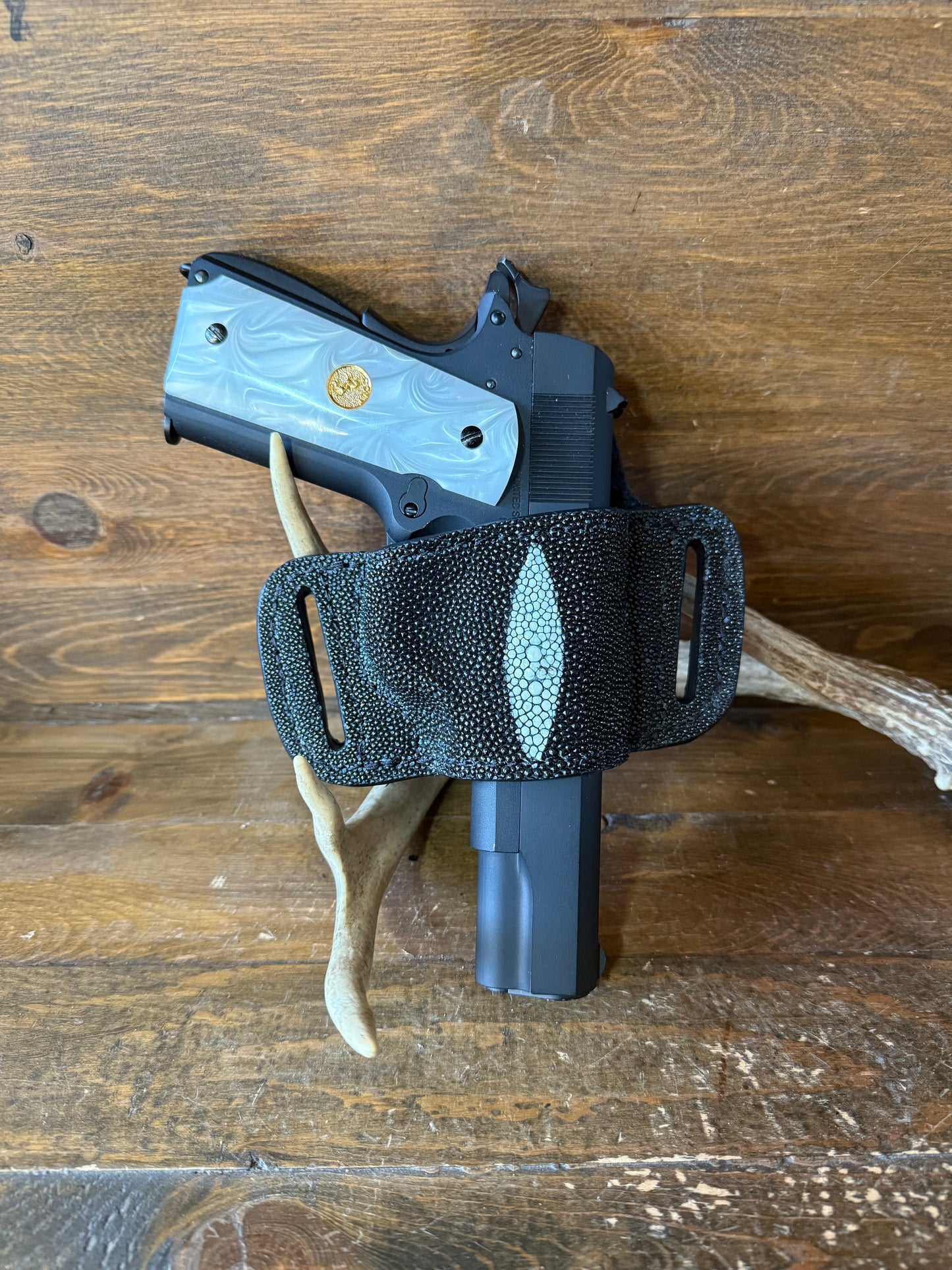 Black diamond stingray skin bikini holster (1911)