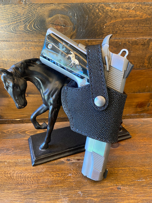 Black stingray compact holster (1911)