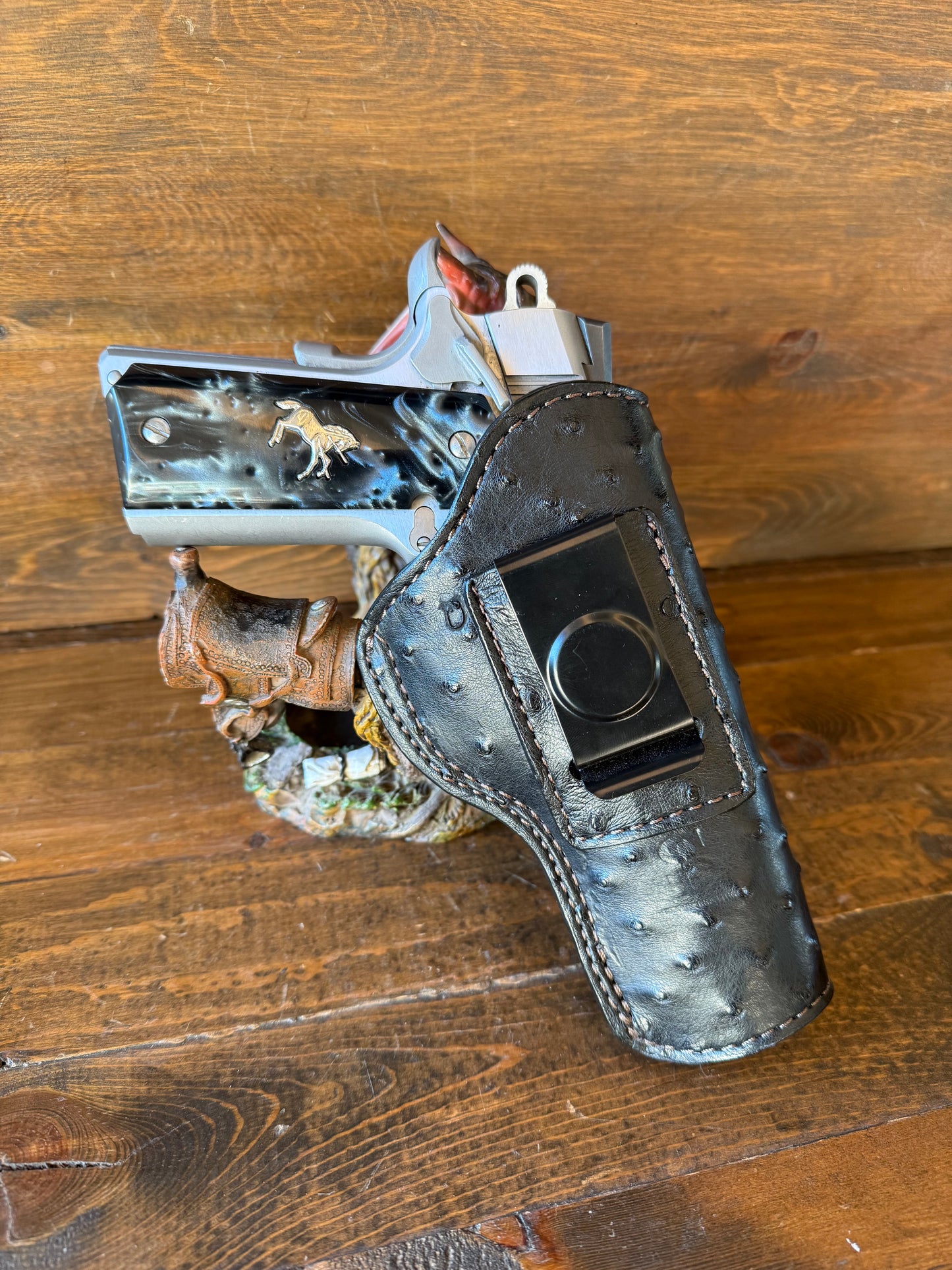 IWB Black ostrich holster / Sheep Shearling interior (1911)