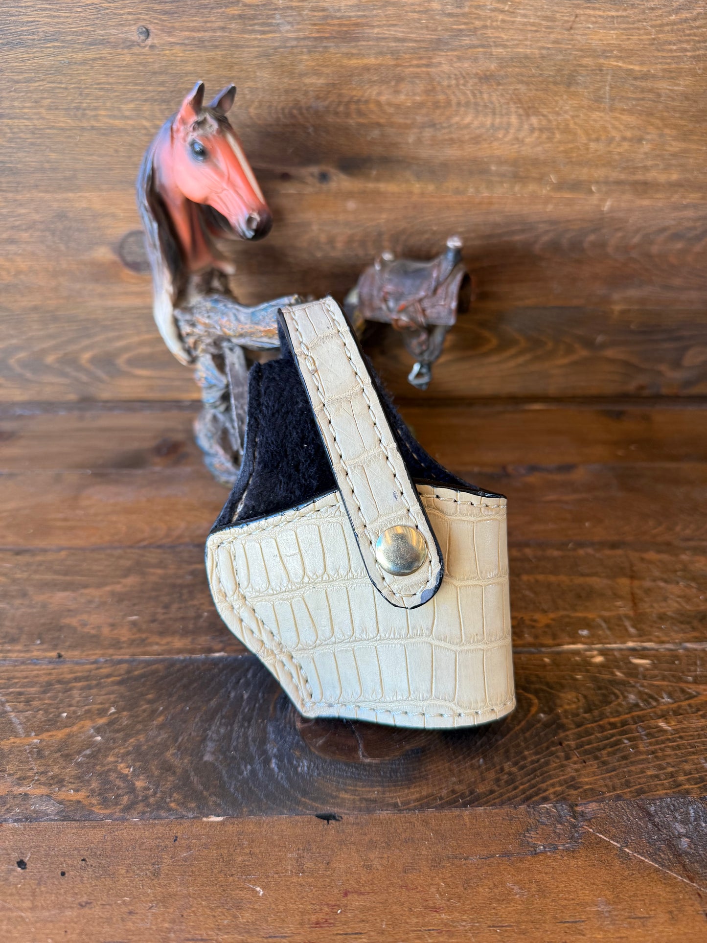 White/Bone color alligator skin compact holster (1911)