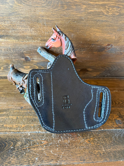 Black/red Stingray skin holster (1911)