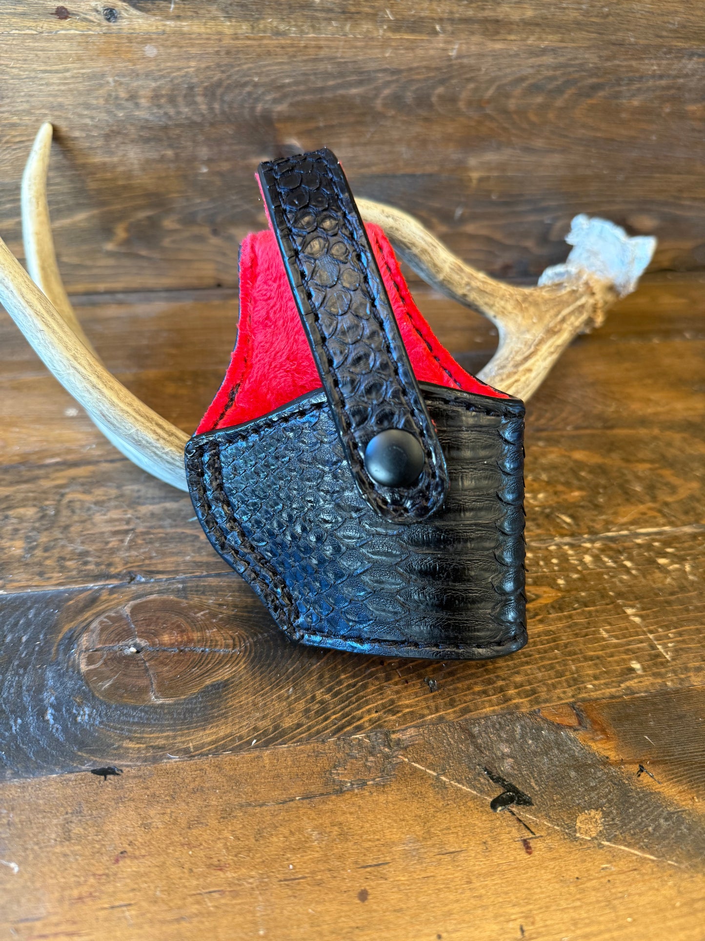 Black/Red snake skin luxury compact holster (1911)