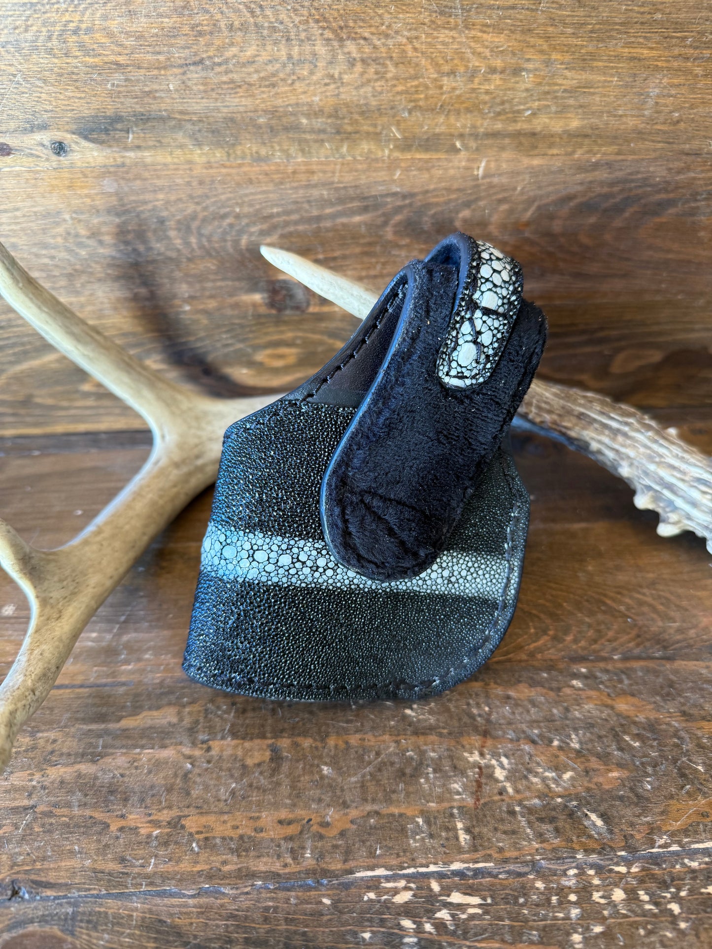 Black Row stingray luxury compact holster (1911)