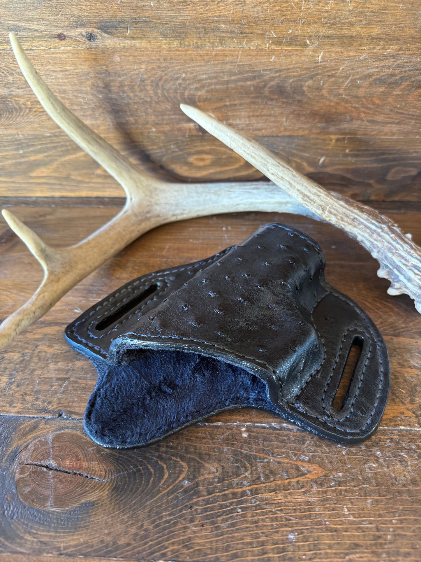 Black ostrich skin holster ( Glock )