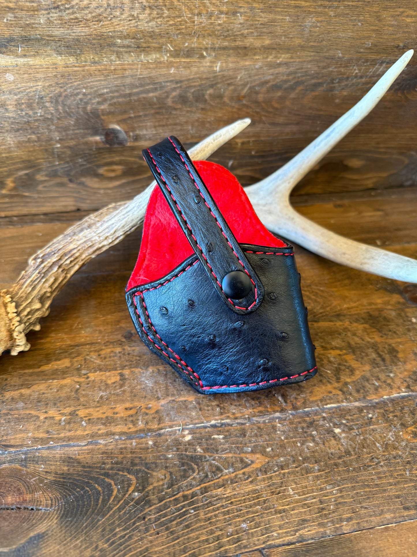 Black/red ostrich skin compact holster W/belt clip. (1911)