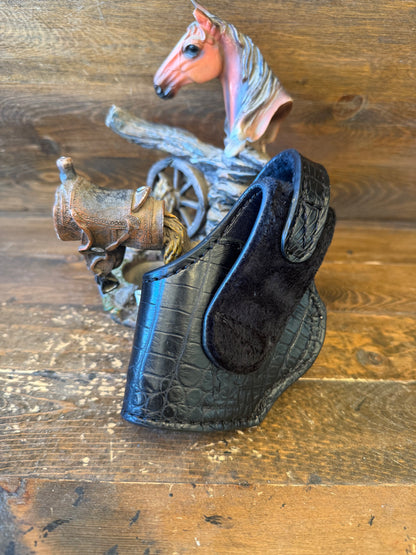 Black alligator skin luxury compact holster (1911)