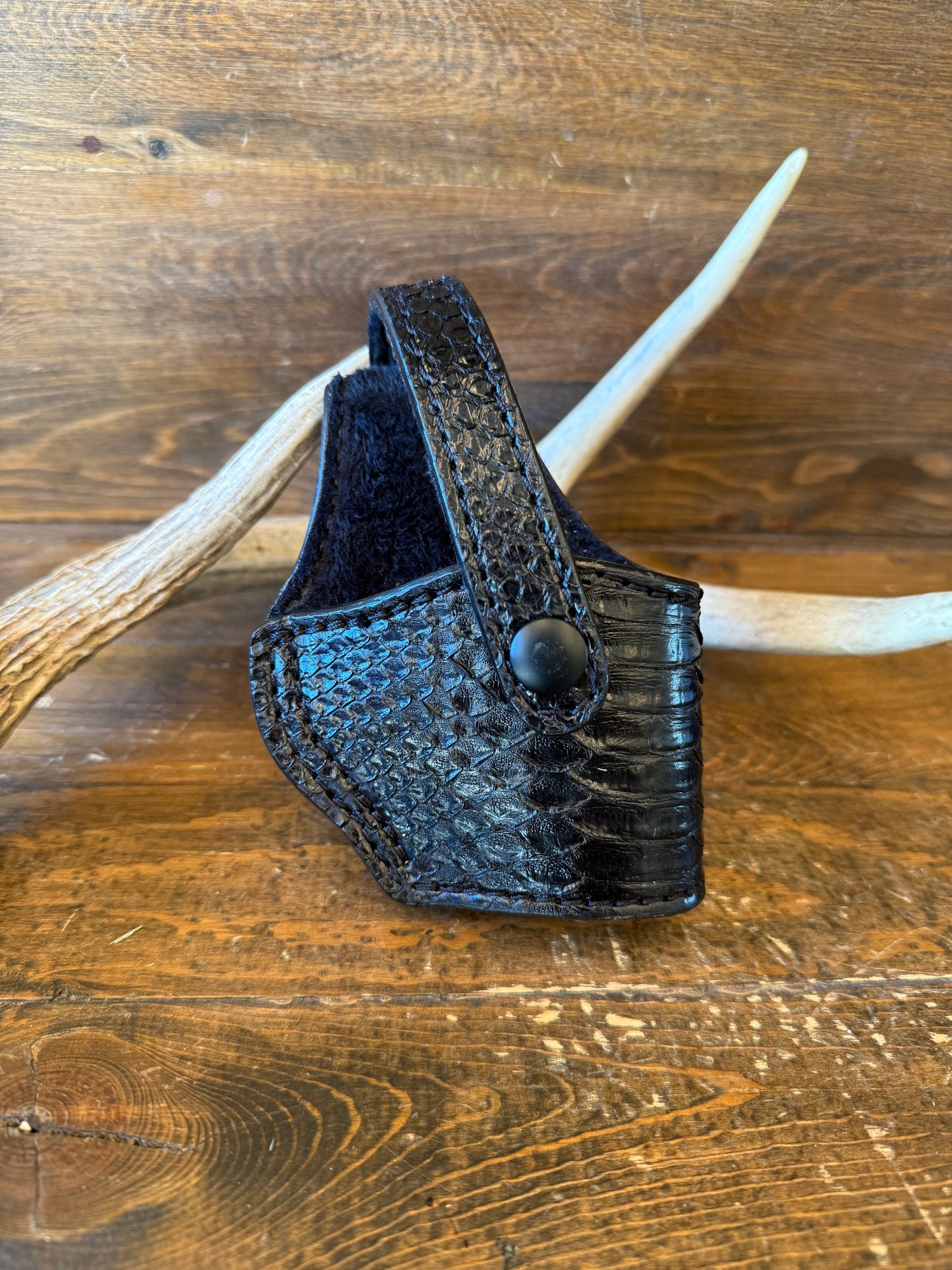 Black snake skin compact luxury holster ( 1911 )
