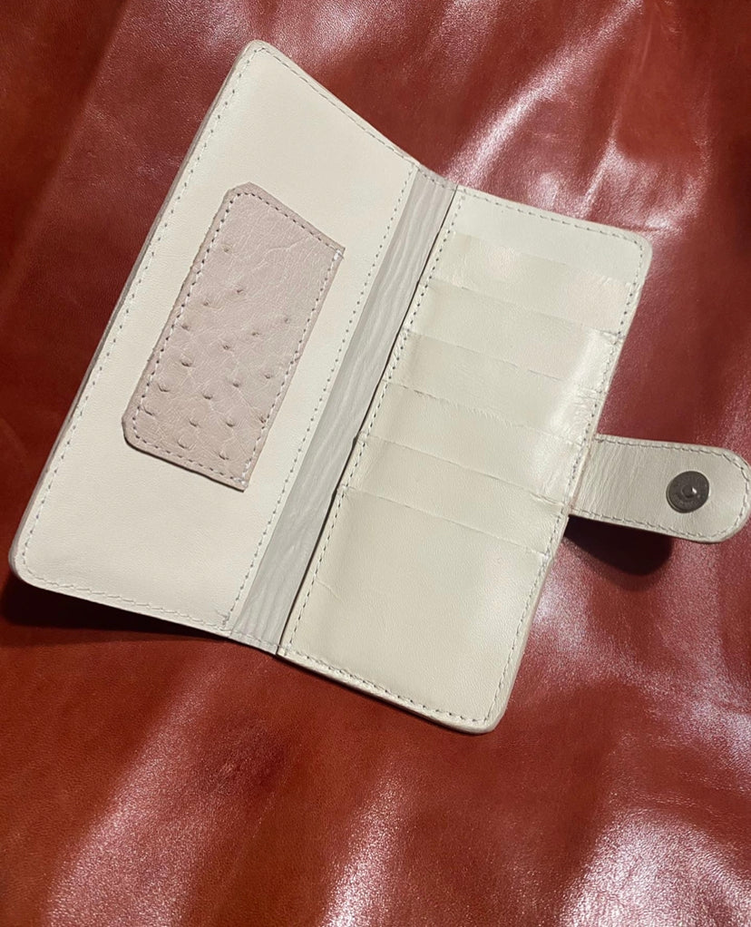 White ostrich women’s ostrich wallet