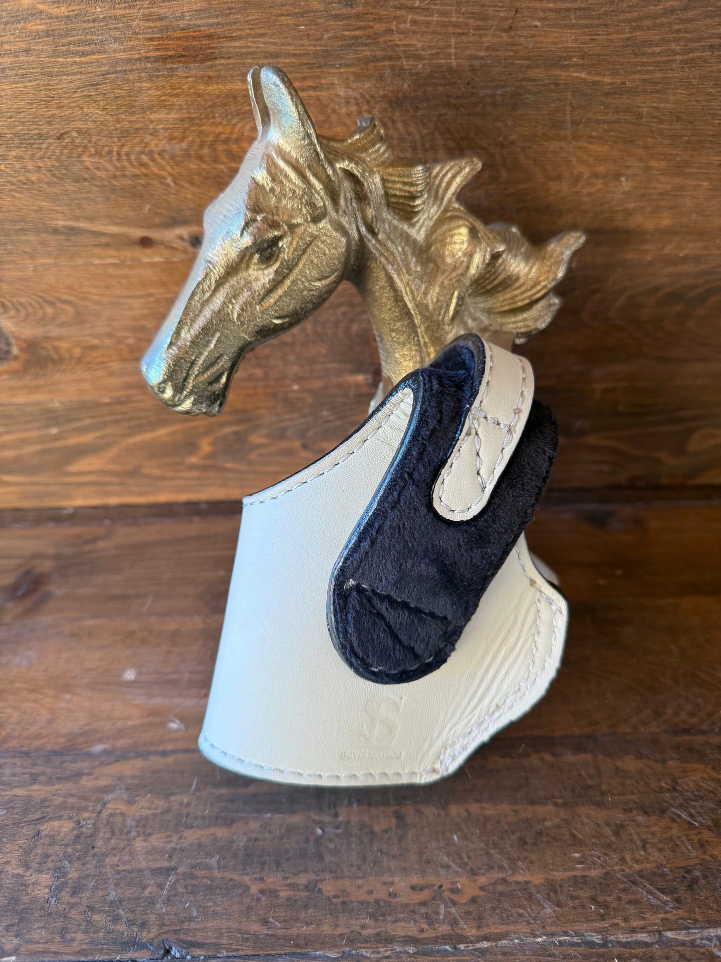 White leather compact holster (Beretta)