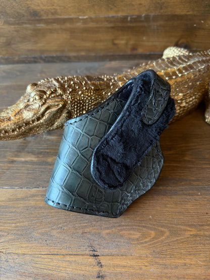 Olive green /Chrome. Alligator belly compact holster (1911)