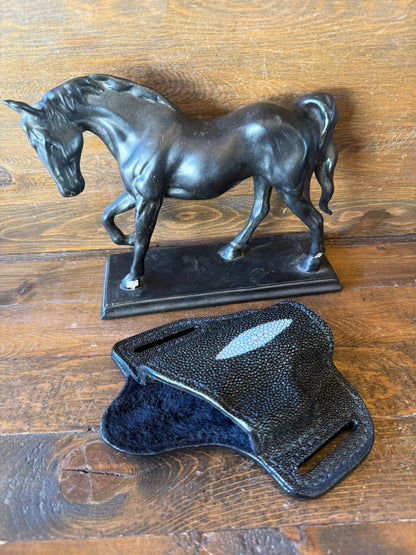 Black stingray skin full holster ( Glock )