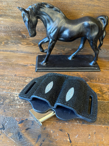 Black Stingray skin 2 Magazine holster owb. ( 1911 )