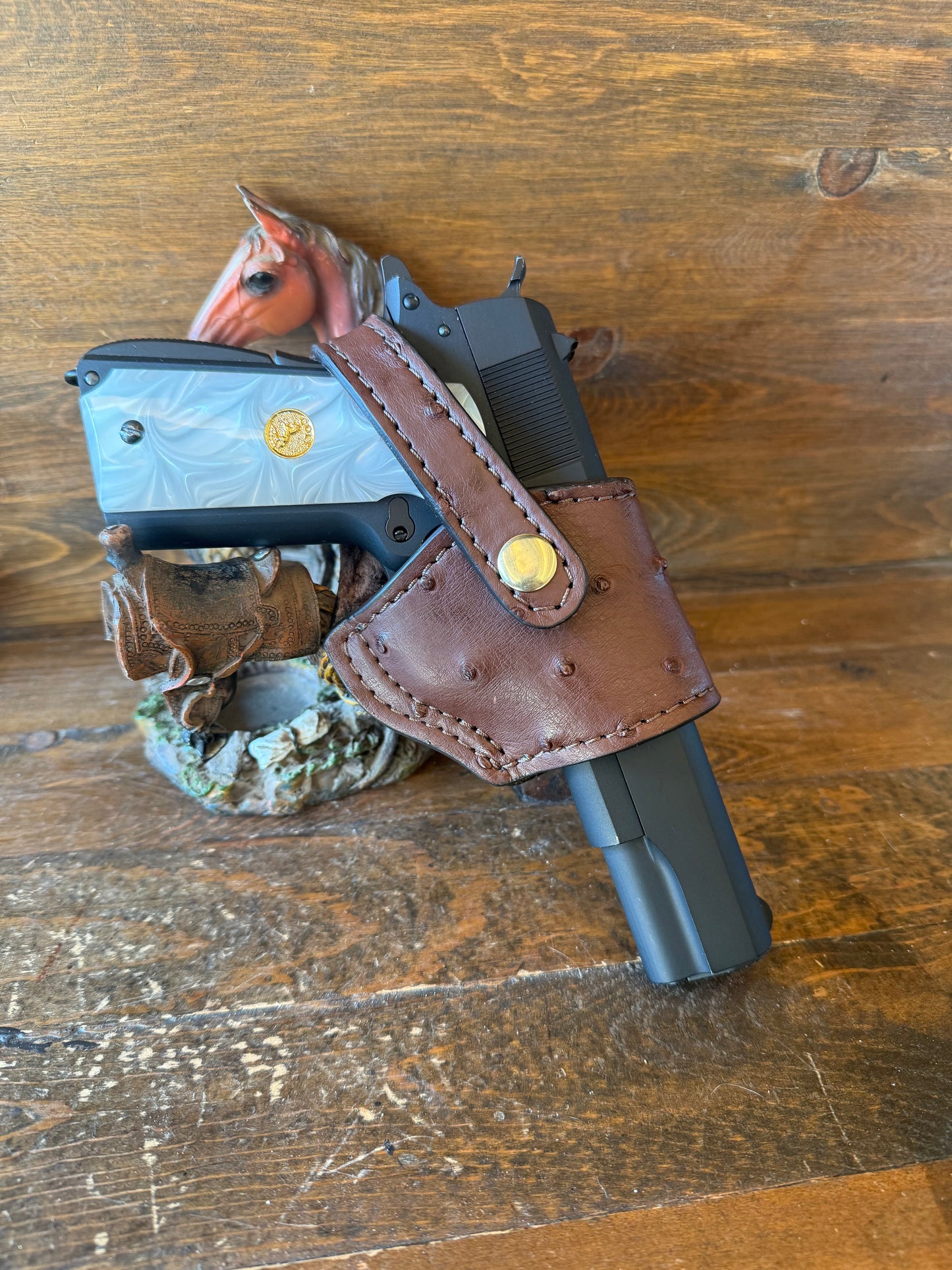 Brown/gold ostrich skin compact holster ( 1911 )