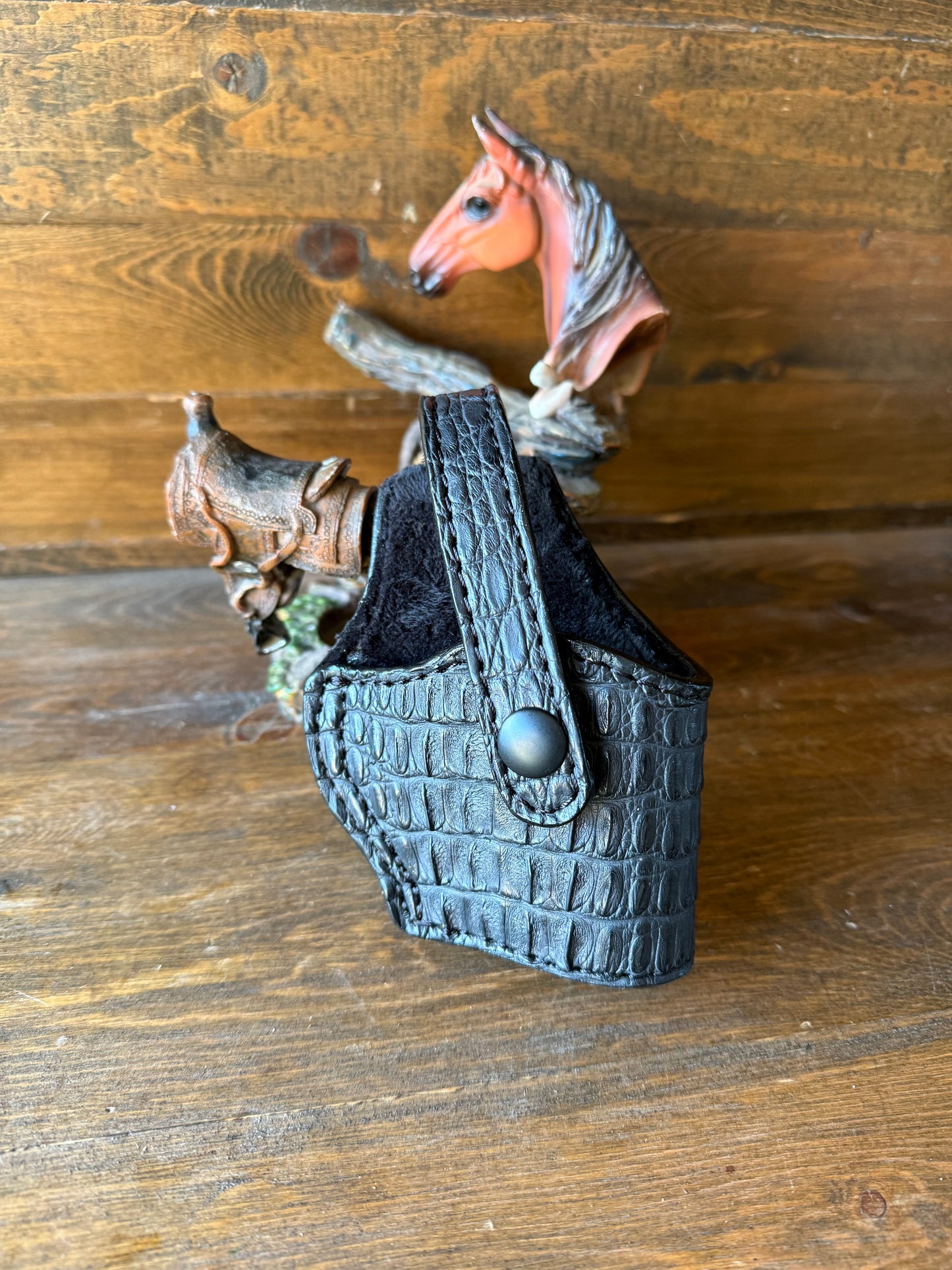 Black crocodile compact holster (1911)