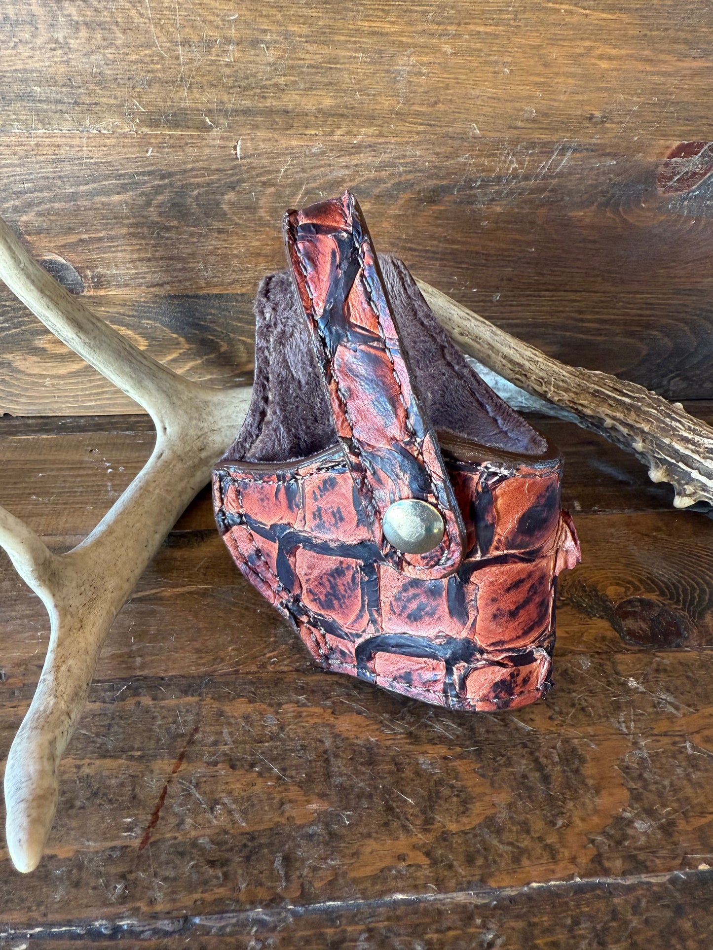 Conac/Gold Pirarucu skin compact holster (1911)