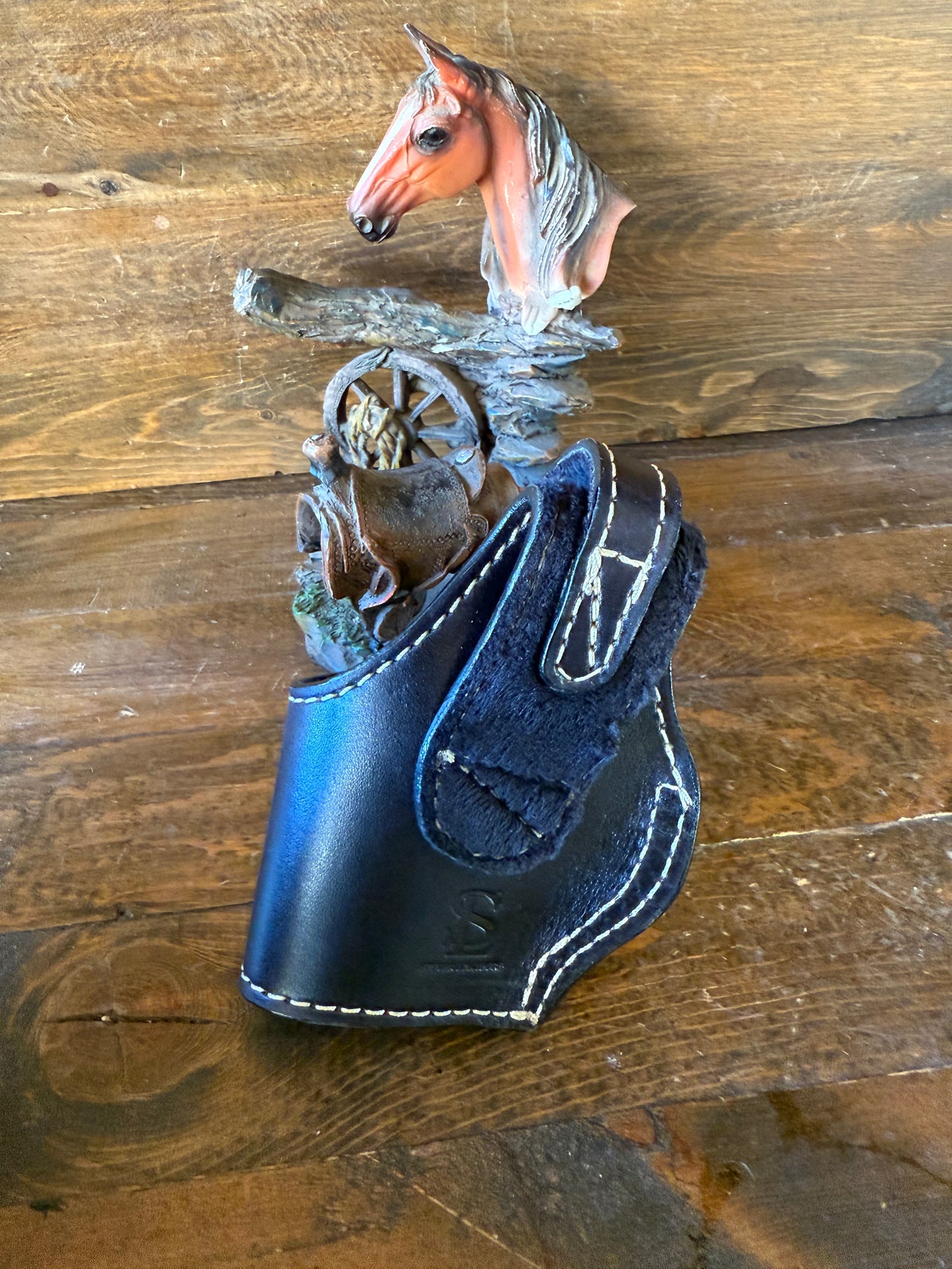 Black/gold  veg tan compact holster (1911)
