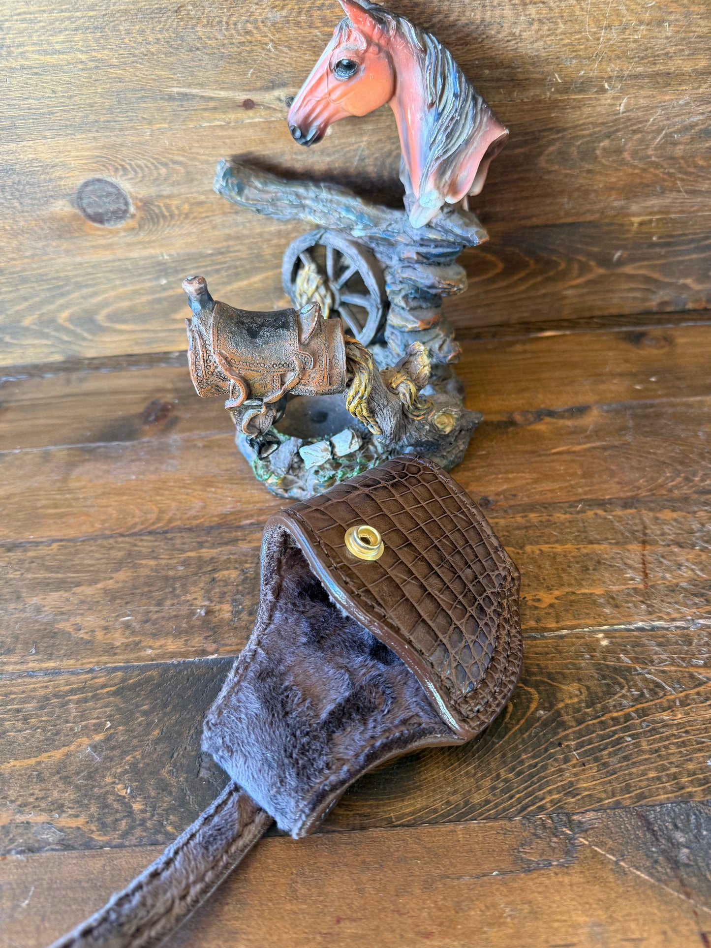 Brown/gold Crocodile belly compact holster (1911)