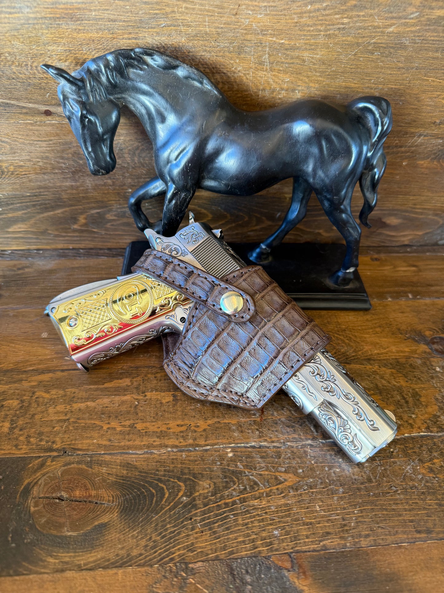 Brown/gold Crocodile belly compact holster (1911)