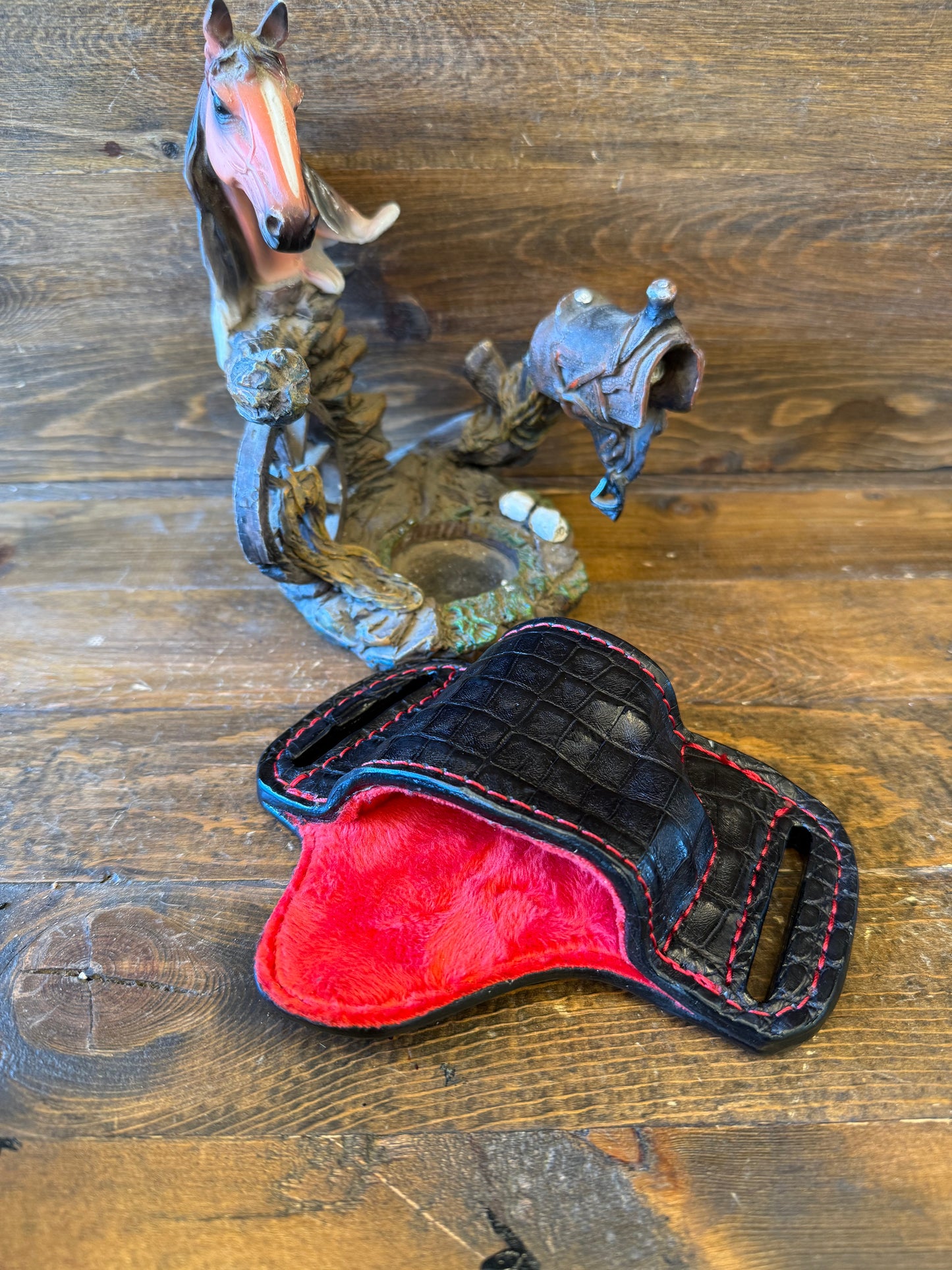 Black/red crocodile bikini holster ( 1911 )