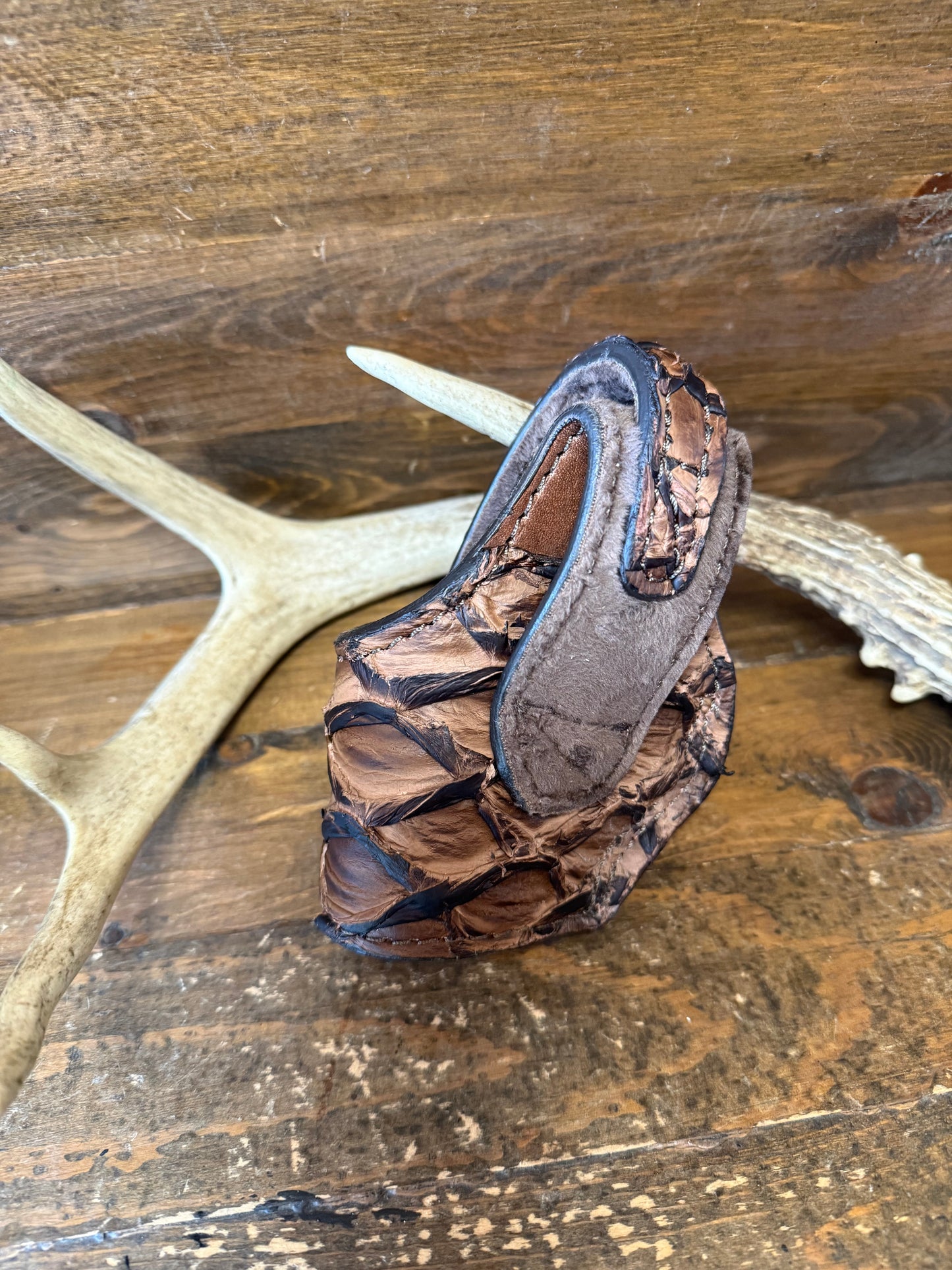 Rustic Brown Pirarucu fish compact holster ( 1911, High-Power )